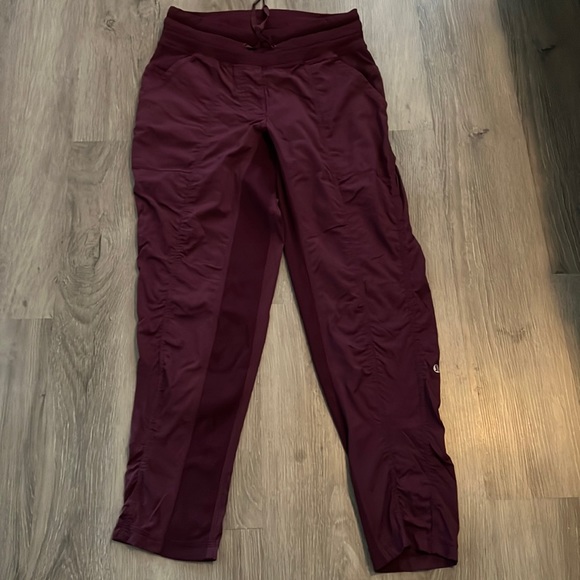 lululemon athletica Pants - Lululemon women pants. Size 6